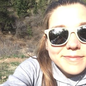 Meet your Posher, Catherine